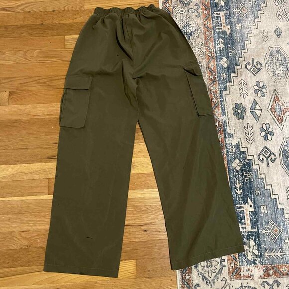 green baggy cargos, jean jacket, small cyan flower t-shirt - Picture 3 of 9